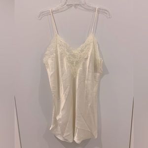 Short, silky, sexy nightgown with lace trim in size Large